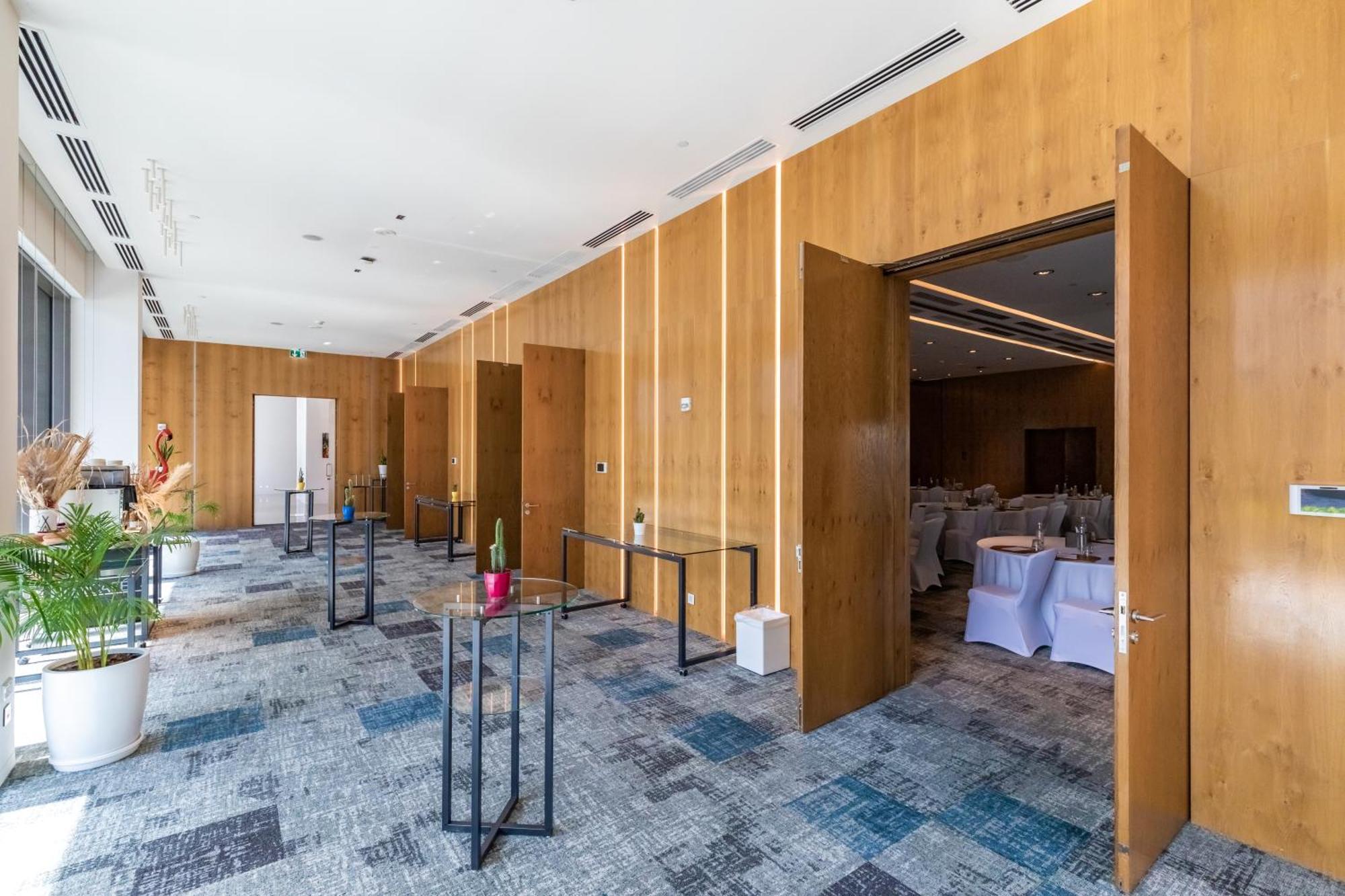 Nikki Beach Resort & Spa Dubaj Zewnętrze zdjęcie Meeting room at the hotel